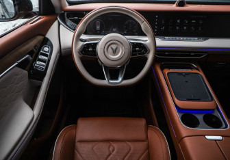 Подержанный автомобиль Voyah Free 2024 года (11 фото)