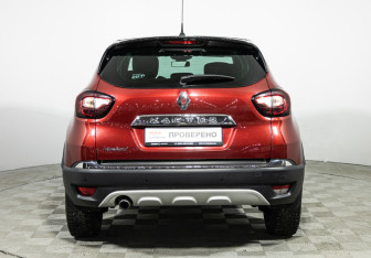 Подержанный автомобиль Renault Kaptur 2019 года (6 фото)