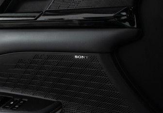 Подержанный автомобиль Changan UNI-V 2023 года (22 фото)