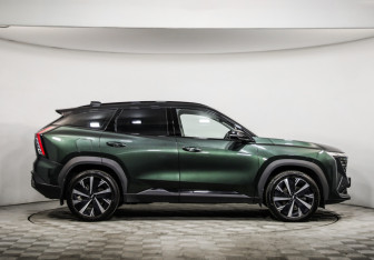 Подержанный автомобиль Geely Atlas 2024 года (4 фото)