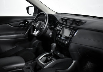 Подержанный автомобиль Nissan X-Trail 2021 года (13 фото)