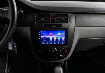 Подержанный автомобиль Daewoo Gentra Sedan 2014 года (16 фото)