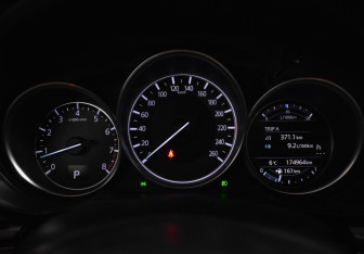 Подержанный автомобиль Mazda CX-5 2018 года (24 фото)