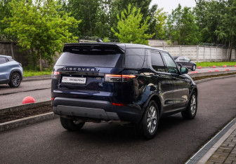 Подержанный автомобиль Land Rover Discovery 2019 года (6 фото)