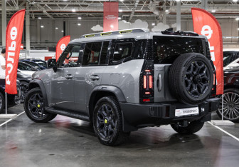Подержанный автомобиль Jetour T2 2024 года (13 фото)