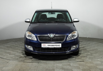 Подержанный автомобиль Skoda Fabia Hatchback 2010 года (2 фото)
