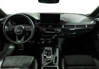 Подержанный автомобиль Audi A5 Coupe 2021 года (13 фото)