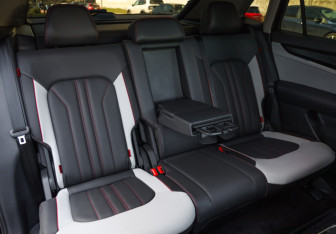 Подержанный автомобиль Volkswagen Teramont 2024 года (33 фото)