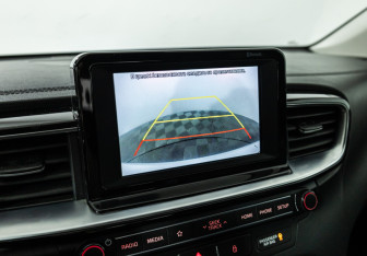 Подержанный автомобиль Kia Ceed Hatchback 2019 года (19 фото)