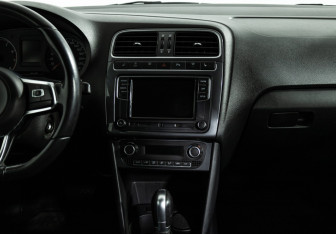 Подержанный автомобиль Volkswagen Polo Sedan 2019 года (14 фото)
