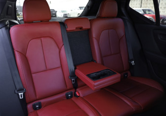 Подержанный автомобиль Volvo XC40 2019 года (27 фото)