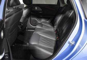 Подержанный автомобиль Chery Arrizo 8 2023 года (11 фото)