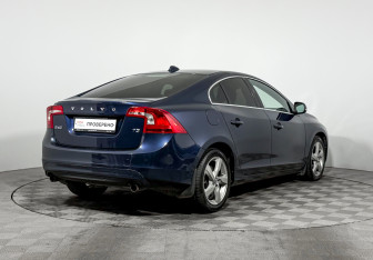 Подержанный автомобиль Volvo S60 2013 года (5 фото)