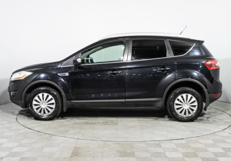 Подержанный автомобиль Ford Kuga 2011 года (8 фото)
