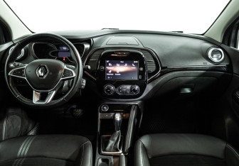 Подержанный автомобиль Renault Kaptur 2021 года (13 фото)