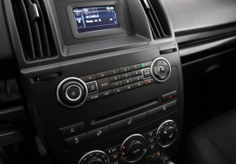 Подержанный автомобиль Land Rover Freelander 2014 года (17 фото)