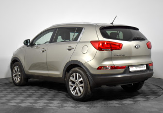 Подержанный автомобиль Kia Sportage 2014 года (7 фото)