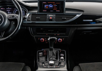 Подержанный автомобиль Audi A6 allroad 2013 года (12 фото)