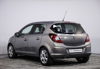 Подержанный автомобиль Opel Corsa 2013 года (7 фото)
