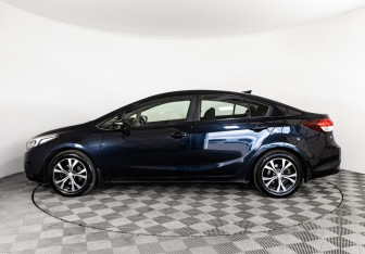 Подержанный автомобиль Kia Cerato Sedan 2018 года (8 фото)