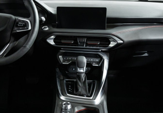 Подержанный автомобиль Kaiyi E5 2023 года (14 фото)