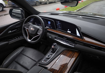 Подержанный автомобиль Cadillac Escalade Suv 2021 года (9 фото)