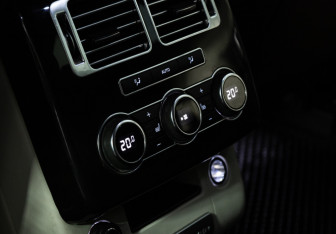 Подержанный автомобиль Land Rover Range Rover 2013 года (21 фото)