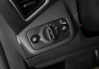 Подержанный автомобиль Ford Kuga 2013 года (19 фото)