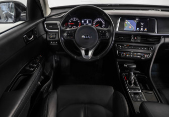 Подержанный автомобиль Kia Optima Sedan 2017 года (11 фото)