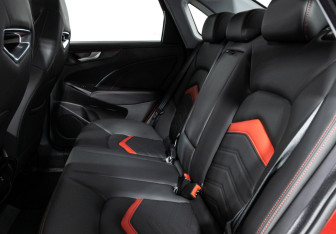 Подержанный автомобиль Kaiyi E5 2023 года (10 фото)