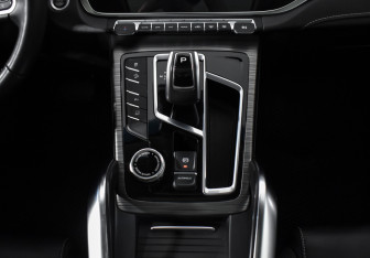 Подержанный автомобиль Geely Atlas Pro 2023 года (13 фото)