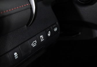 Подержанный автомобиль Toyota Camry Sedan 2022 года (21 фото)