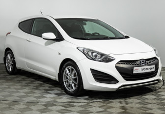 Подержанный автомобиль Hyundai i30 Hatchback 2013 года (3 фото)