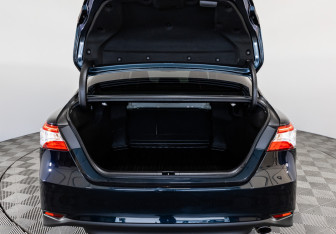 Подержанный автомобиль Toyota Camry Sedan 2020 года (21 фото)