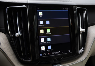 Подержанный автомобиль Volvo XC60 2021 года (15 фото)