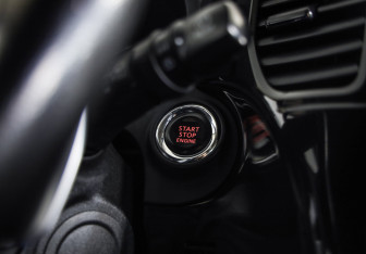 Подержанный автомобиль Mitsubishi Outlander 2012 года (14 фото)