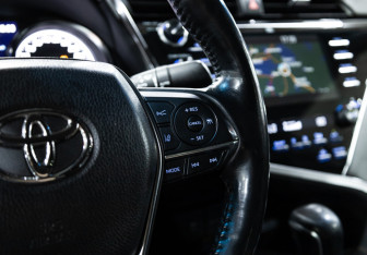 Подержанный автомобиль Toyota Camry Sedan 2020 года (32 фото)