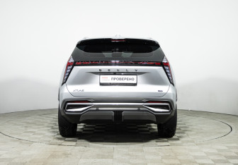 Подержанный автомобиль Geely Atlas 2024 года (6 фото)