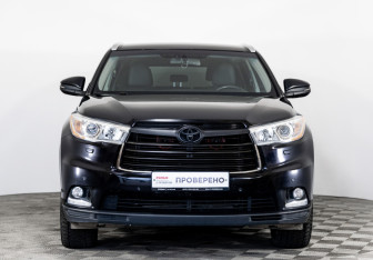 Подержанный автомобиль Toyota Highlander 2014 года (2 фото)