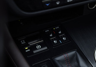 Подержанный автомобиль Lexus RX 2018 года (20 фото)