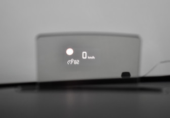 Подержанный автомобиль Peugeot Traveller 2018 года (18 фото)