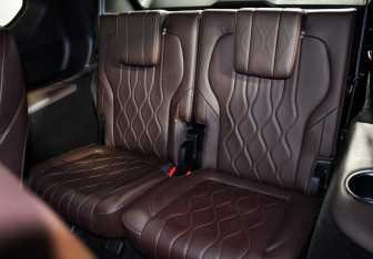 Подержанный автомобиль Exeed VX 2023 года (12 фото)