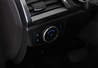 Подержанный автомобиль Ford Mondeo Sedan 2016 года (20 фото)