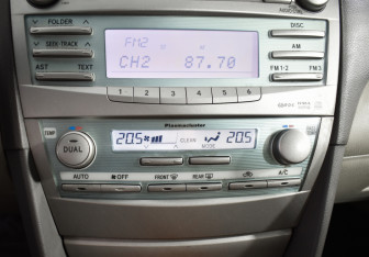 Подержанный автомобиль Toyota Camry Sedan 2007 года (17 фото)