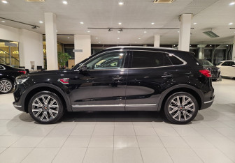 Новый Hongqi HS5 2023 (3 фото)