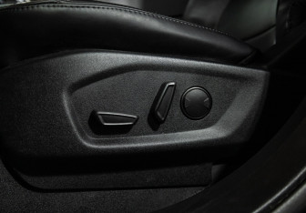 Подержанный автомобиль Ford Explorer 2018 года (15 фото)