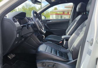 Подержанный автомобиль Volkswagen Tiguan 2021 года (30 фото)