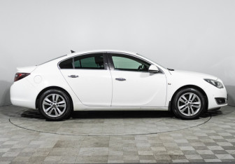 Подержанный автомобиль Opel Insignia Sedan 2013 года (4 фото)
