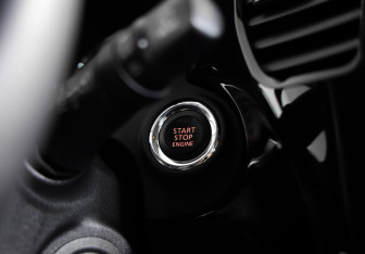 Подержанный автомобиль Mitsubishi Outlander 2022 года (19 фото)