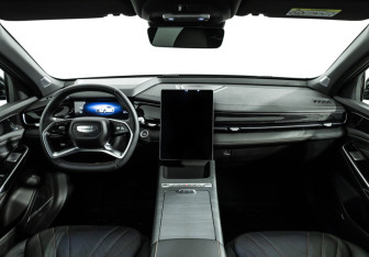 Подержанный автомобиль Geely Preface 2024 года (13 фото)